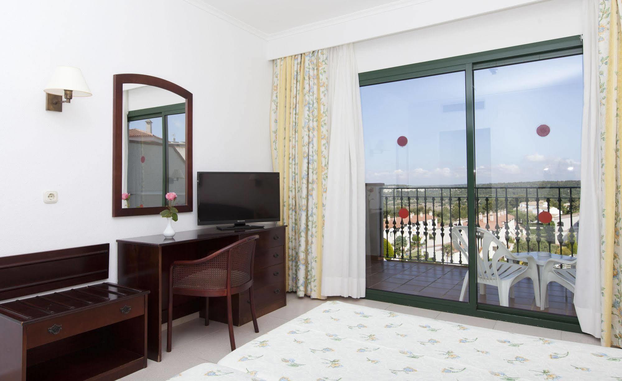 Son Bou Apartments Exterior photo