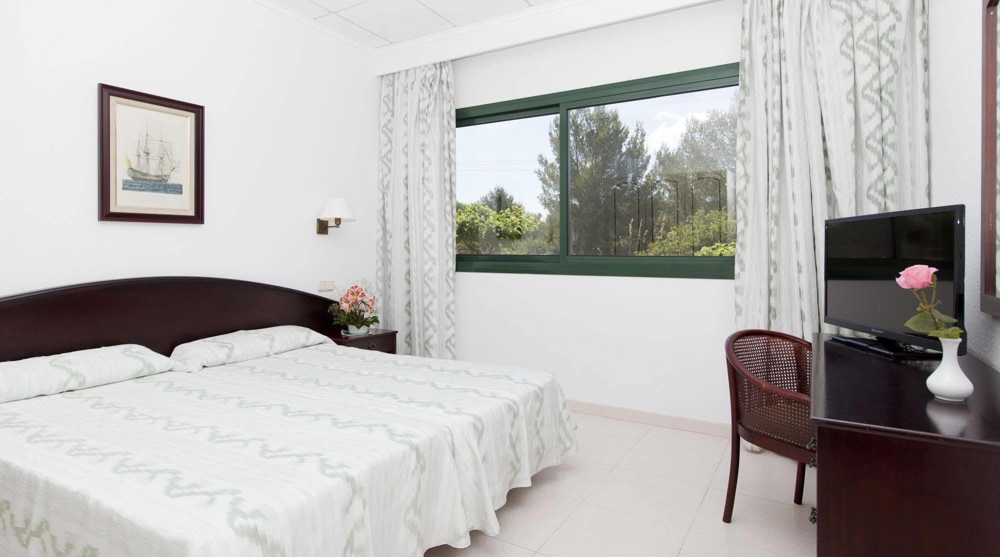 Son Bou Apartments Exterior photo